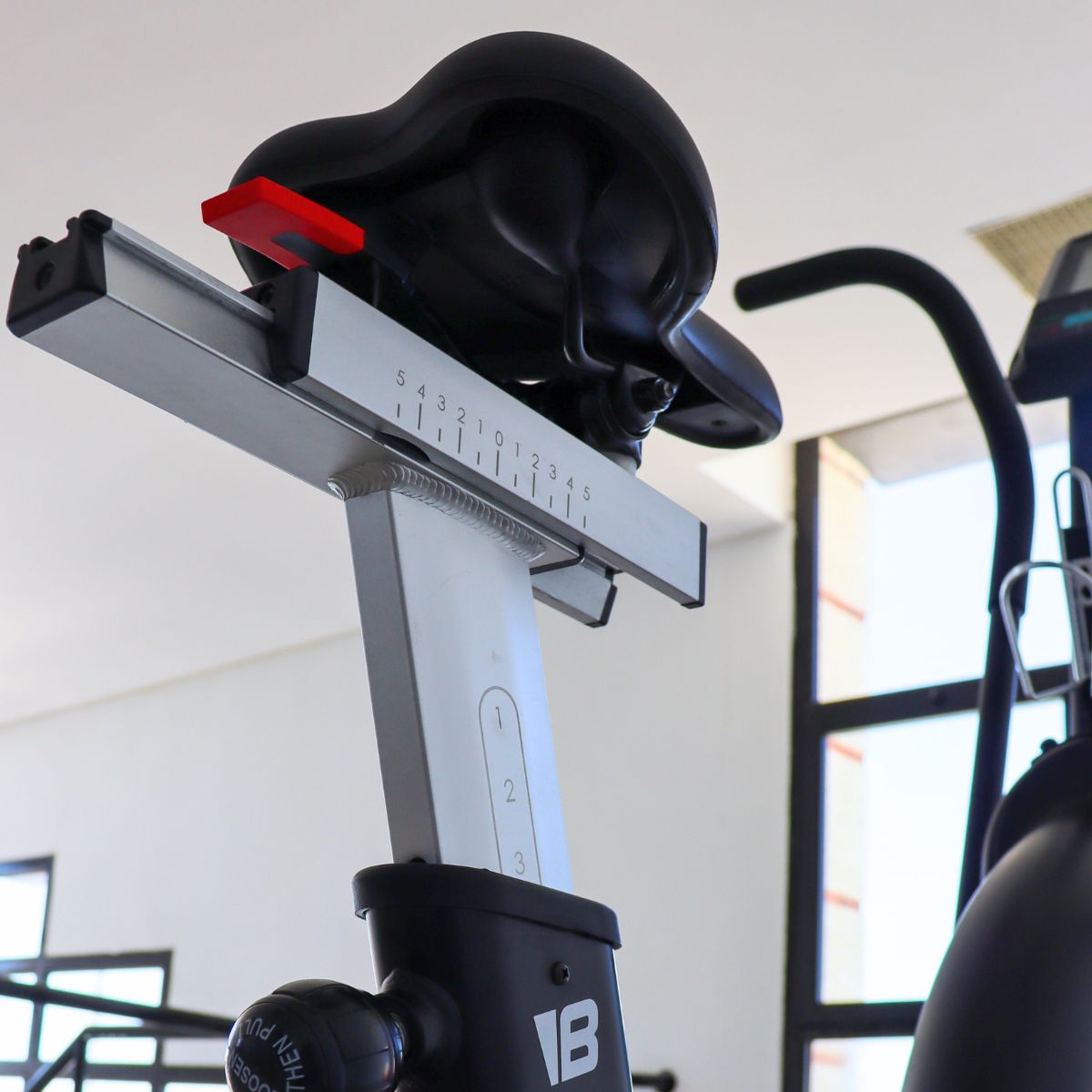 Bicicleta Estática Air Bike Elite Storm - Imagen 7